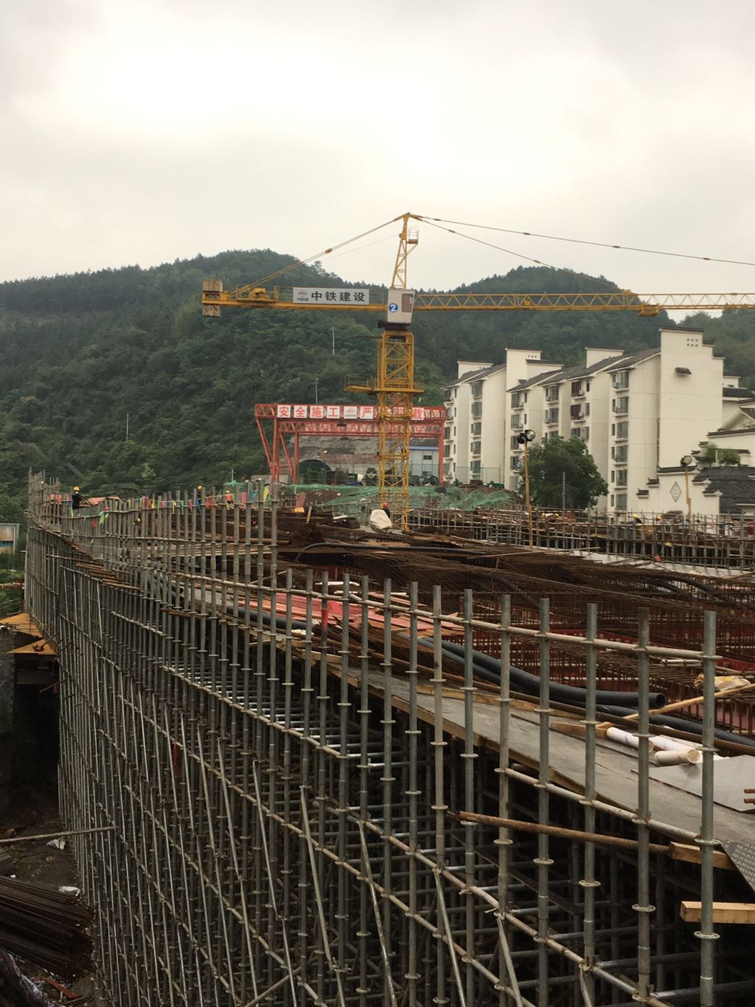 中铁集团贵州遵义遵龙大道